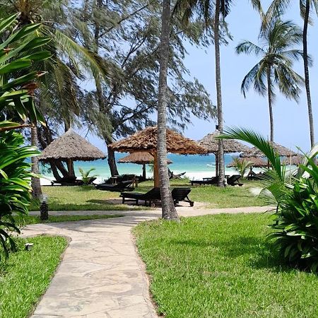 Eleven Pearl Boutique Hotel & Spa Diani Beach Ngoại thất bức ảnh