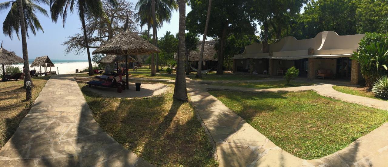 Eleven Pearl Boutique Hotel & Spa Diani Beach Ngoại thất bức ảnh