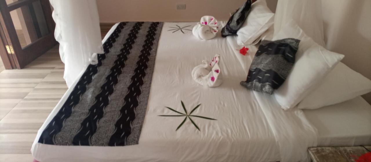 Eleven Pearl Boutique Hotel & Spa Diani Beach Ngoại thất bức ảnh