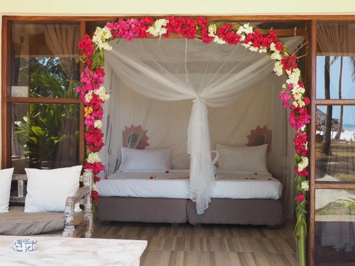 Eleven Pearl Boutique Hotel & Spa Diani Beach Ngoại thất bức ảnh