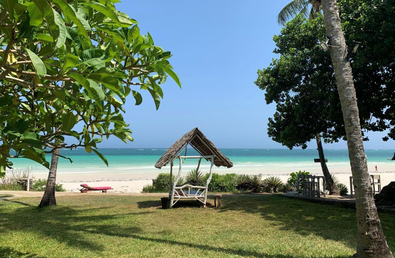 Eleven Pearl Boutique Hotel & Spa Diani Beach Ngoại thất bức ảnh