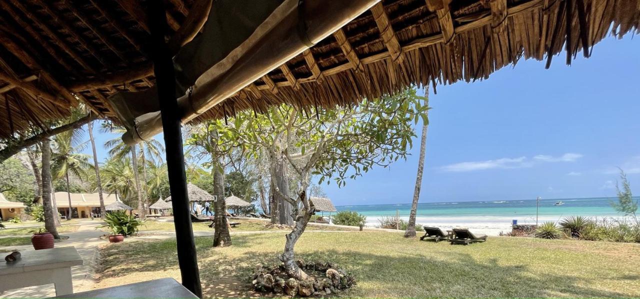 Eleven Pearl Boutique Hotel & Spa Diani Beach Ngoại thất bức ảnh