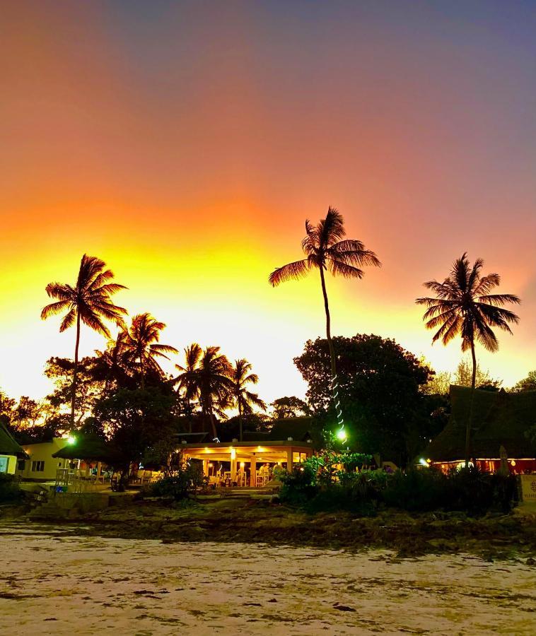 Eleven Pearl Boutique Hotel & Spa Diani Beach Ngoại thất bức ảnh