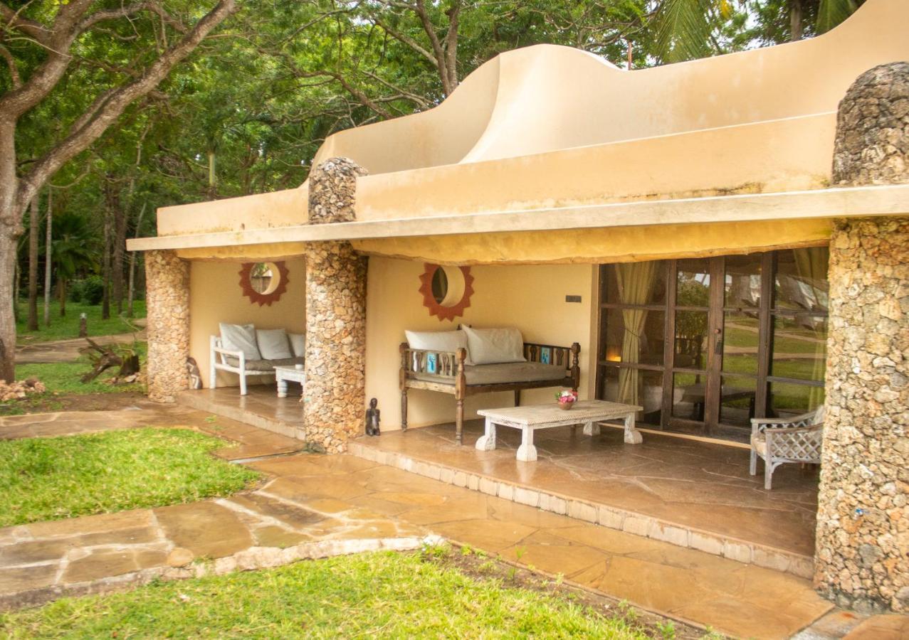 Eleven Pearl Boutique Hotel & Spa Diani Beach Ngoại thất bức ảnh